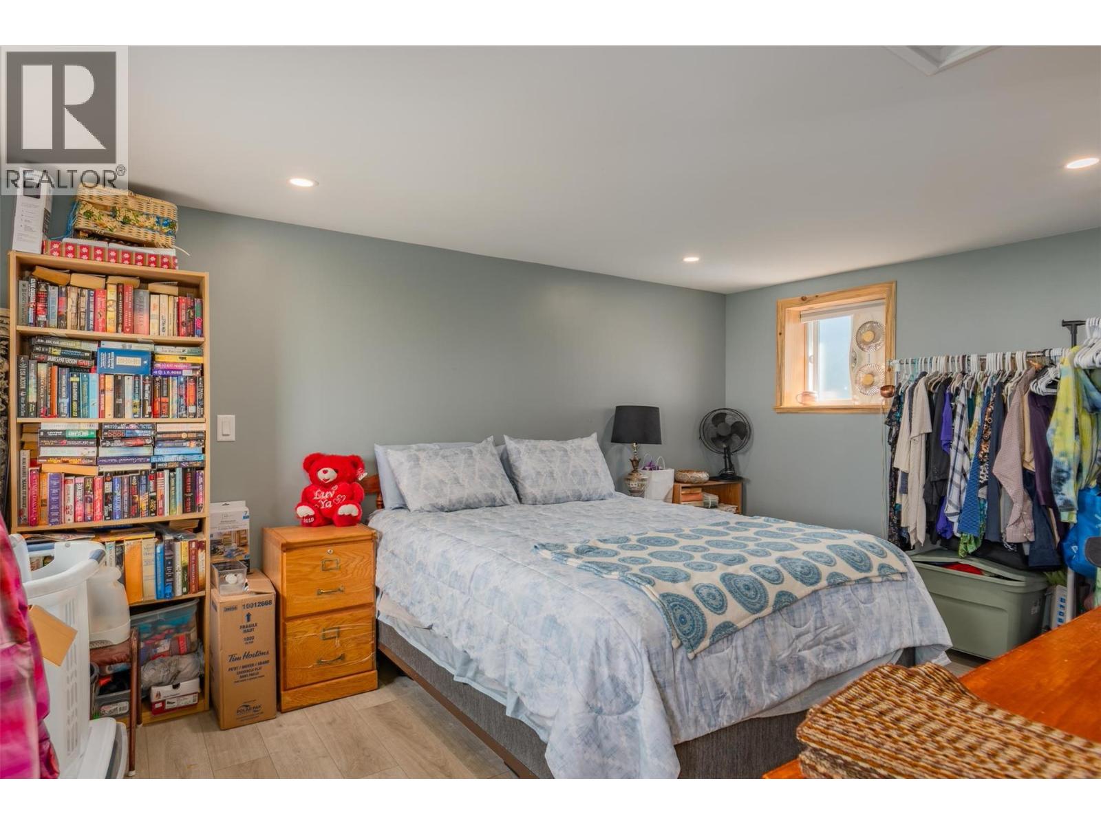 2342 Washington Street, Rossland, British Columbia  V0G 1Y0 - Photo 12 - 10360432