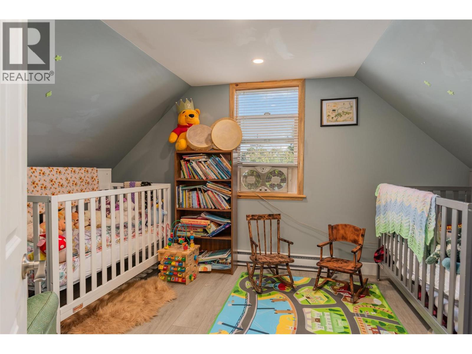 2342 Washington Street, Rossland, British Columbia  V0G 1Y0 - Photo 17 - 10360432