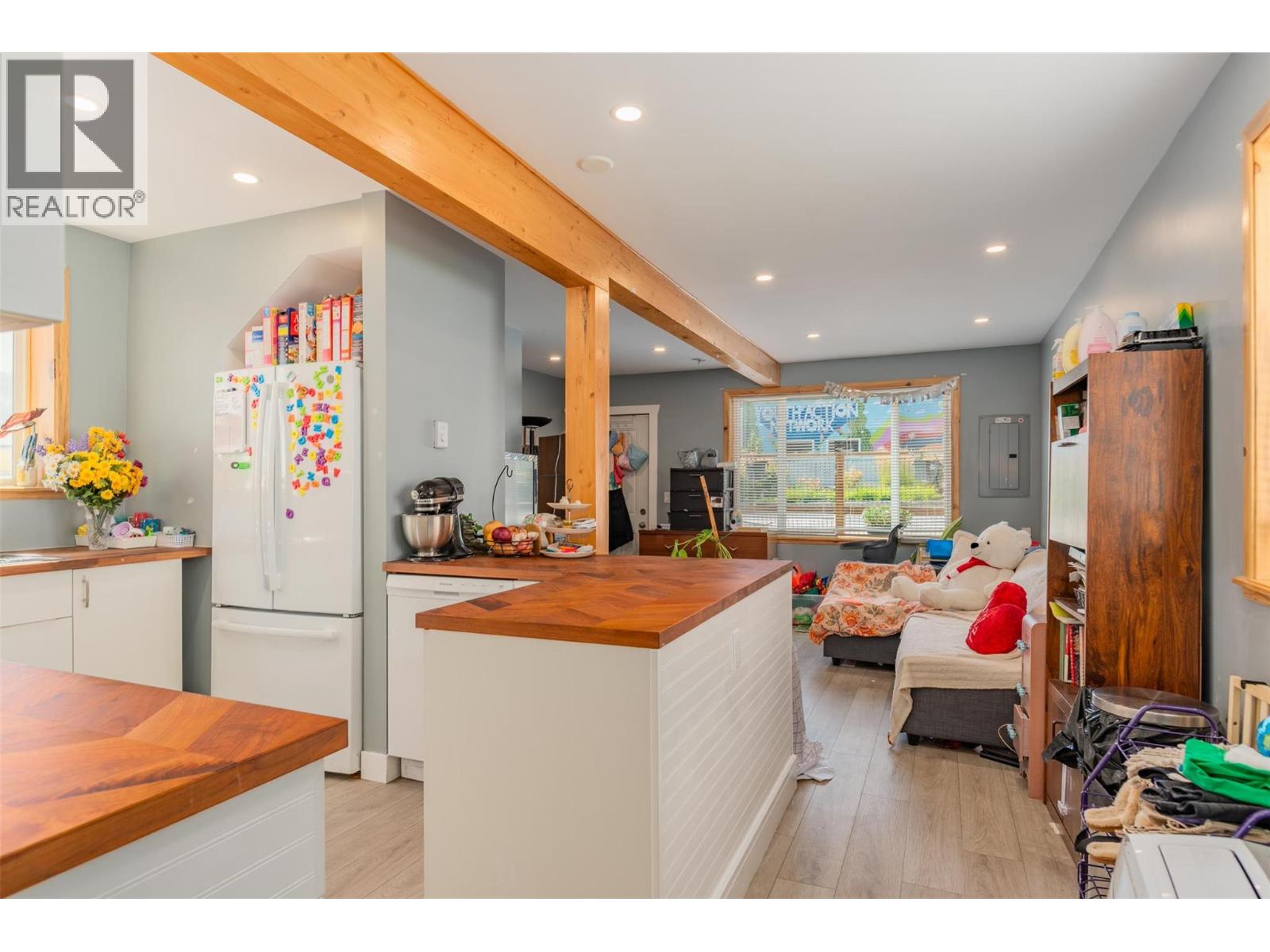 2342 Washington Street, Rossland, British Columbia  V0G 1Y0 - Photo 3 - 10360432