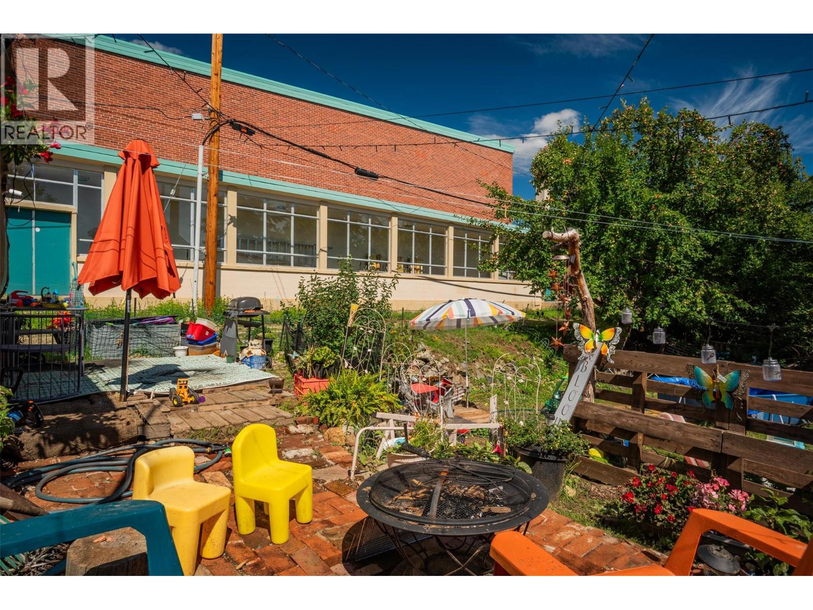 2342 Washington Street, Rossland, British Columbia  V0G 1Y0 - Photo 31 - 10360432