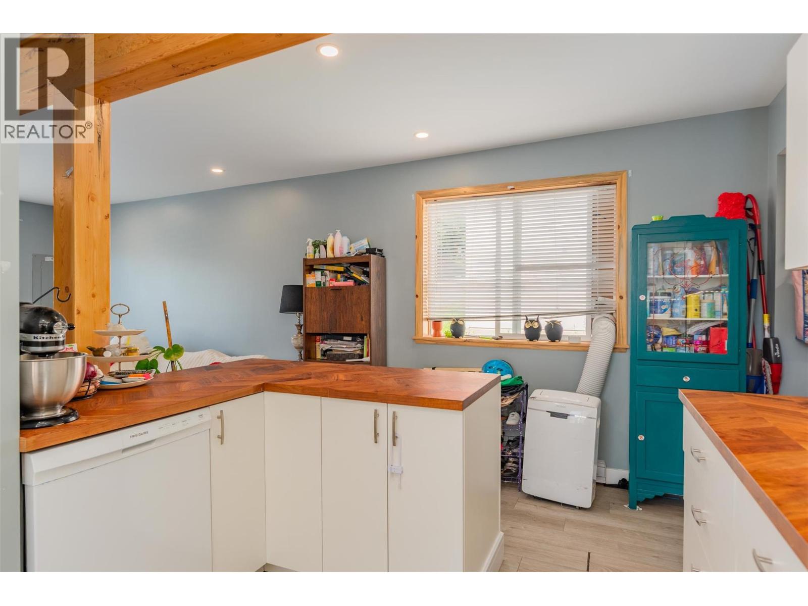 2342 Washington Street, Rossland, British Columbia  V0G 1Y0 - Photo 4 - 10360432