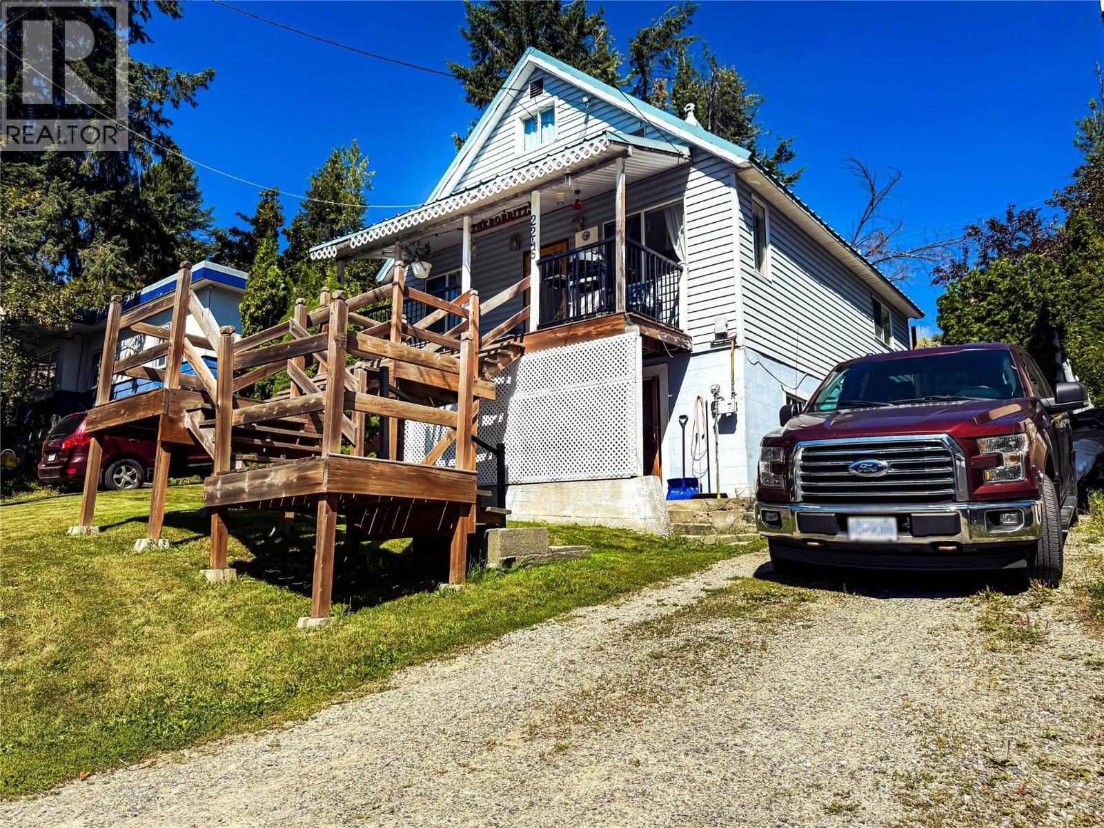 2246 Kootenay Avenue, Rossland, British Columbia  V0G 1Y0 - Photo 2 - 10360646