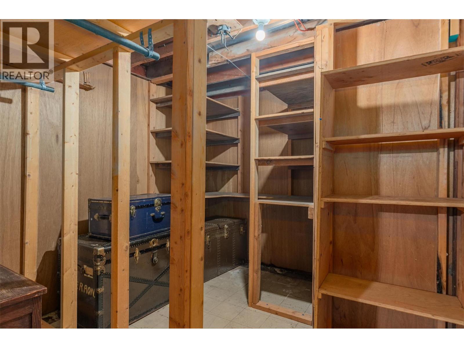 2177 Valleyview Drive, Trail, British Columbia  V1R 3B4 - Photo 21 - 10360637