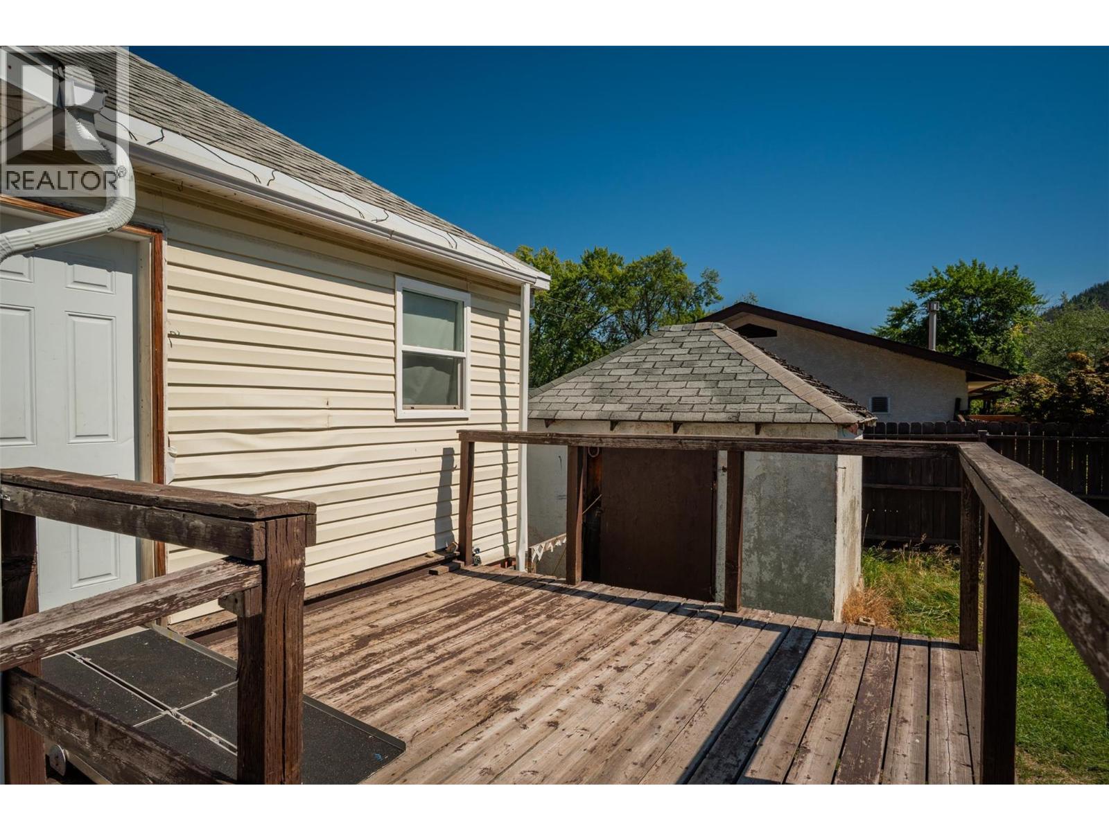 2177 Valleyview Drive, Trail, British Columbia  V1R 3B4 - Photo 22 - 10360637