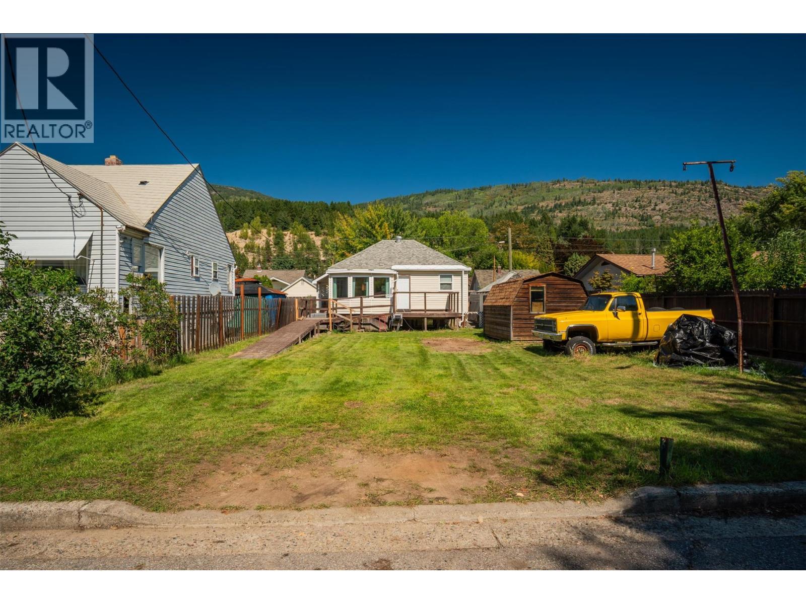2177 Valleyview Drive, Trail, British Columbia  V1R 3B4 - Photo 27 - 10360637