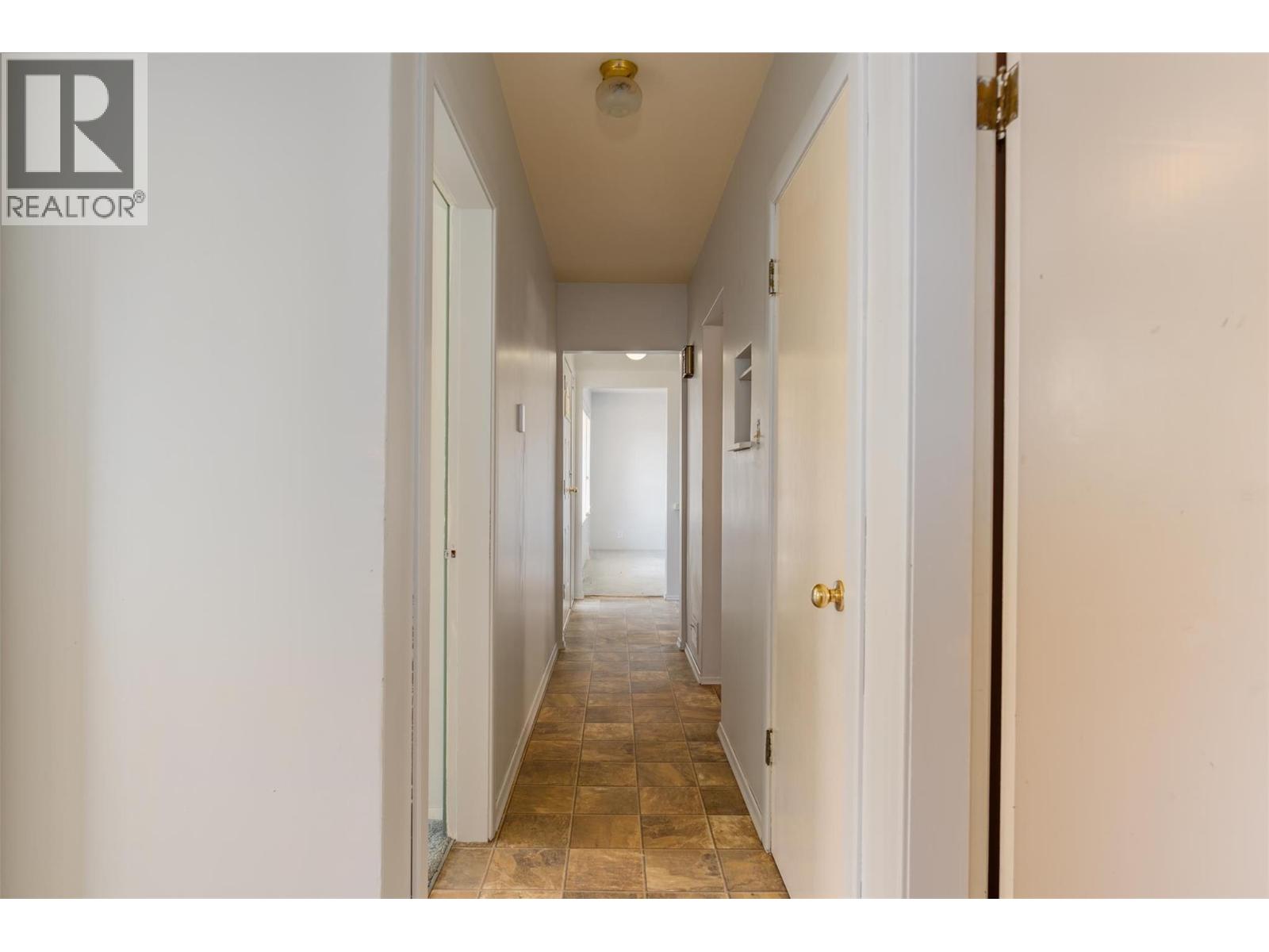3485 Marigold Drive, Trail, British Columbia  V1R 2X7 - Photo 14 - 10360552