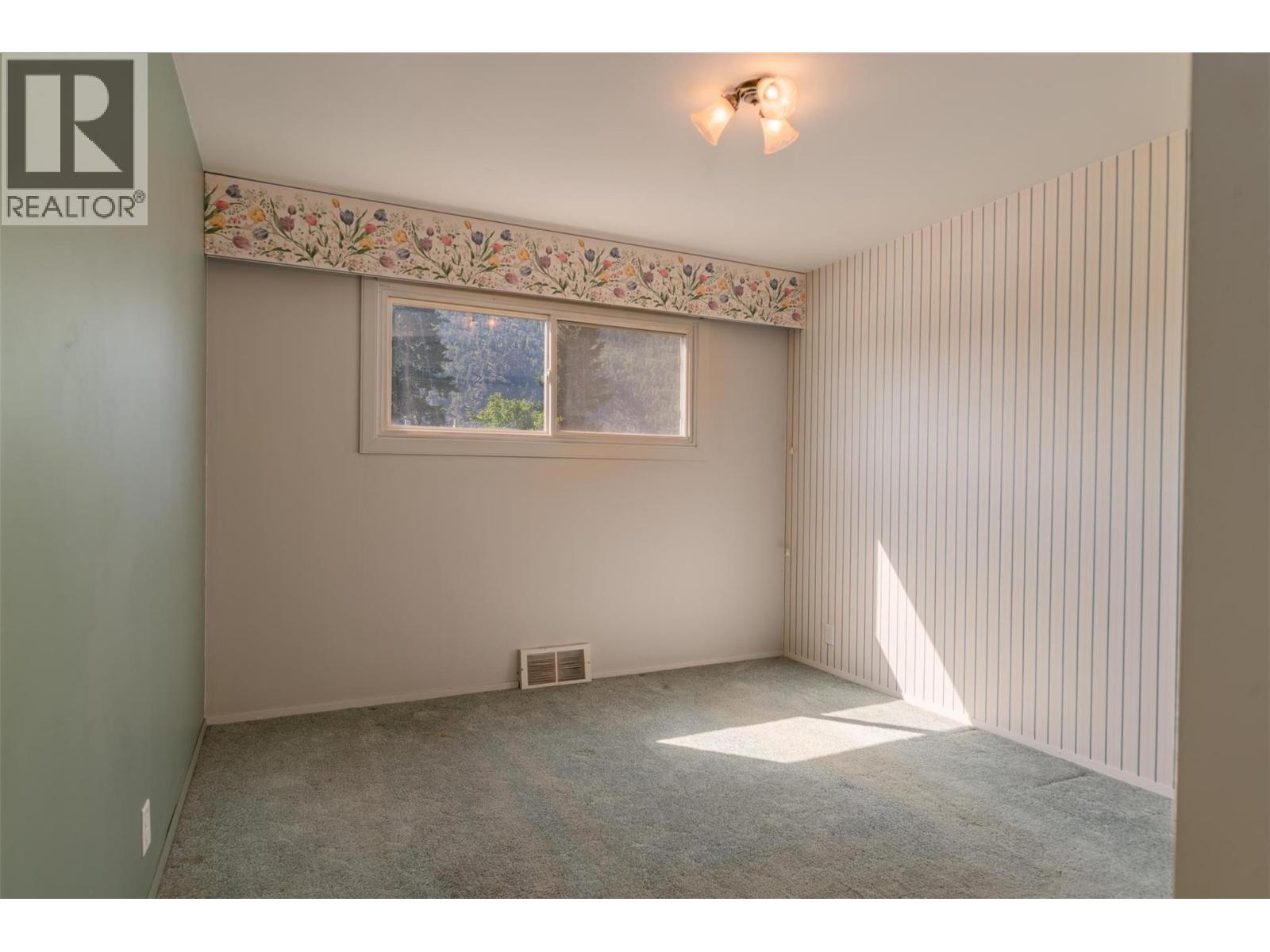 3485 Marigold Drive, Trail, British Columbia  V1R 2X7 - Photo 15 - 10360552