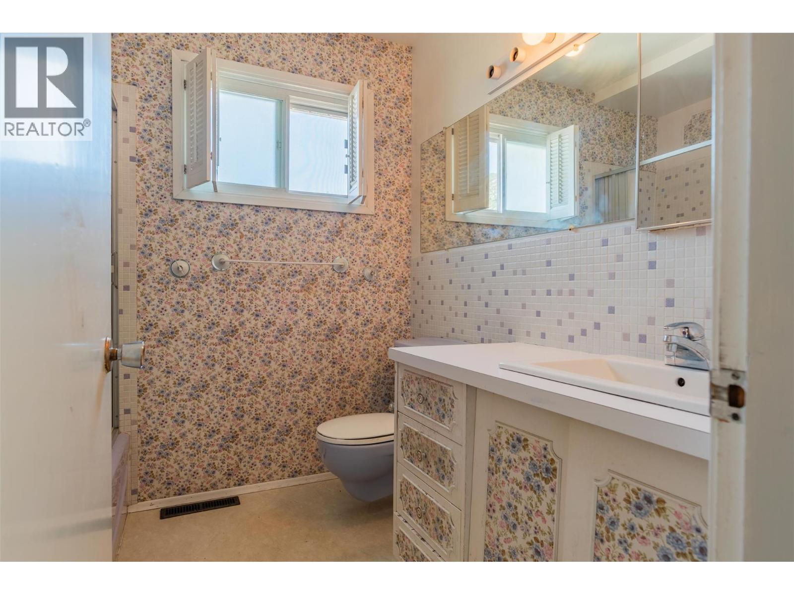3485 Marigold Drive, Trail, British Columbia  V1R 2X7 - Photo 17 - 10360552