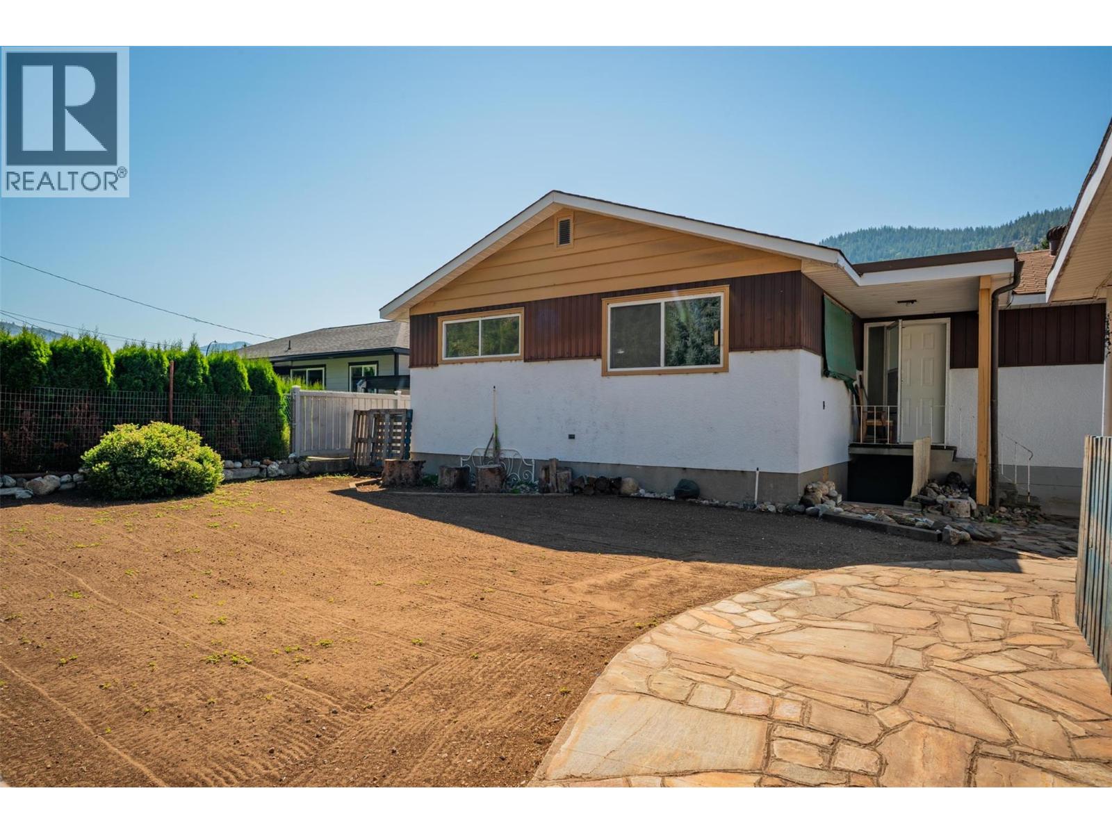 3485 Marigold Drive, Trail, British Columbia  V1R 2X7 - Photo 31 - 10360552