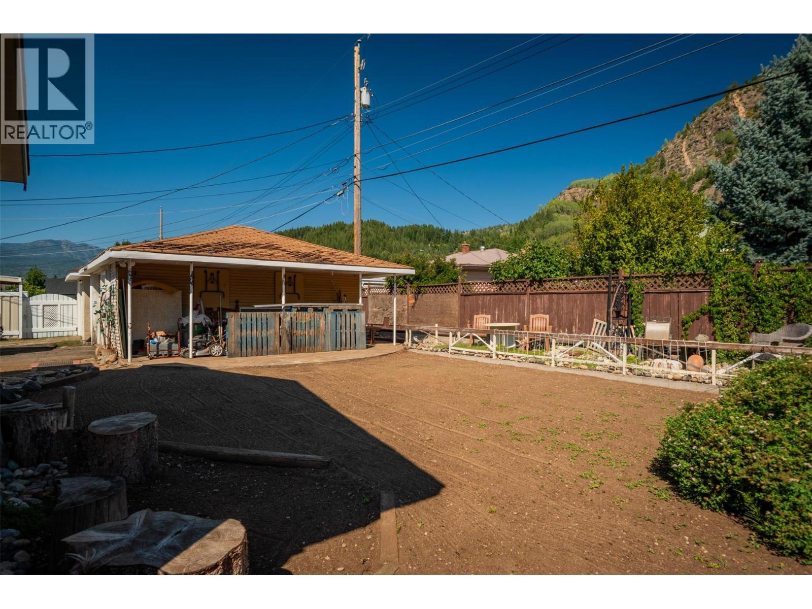 3485 Marigold Drive, Trail, British Columbia  V1R 2X7 - Photo 36 - 10360552