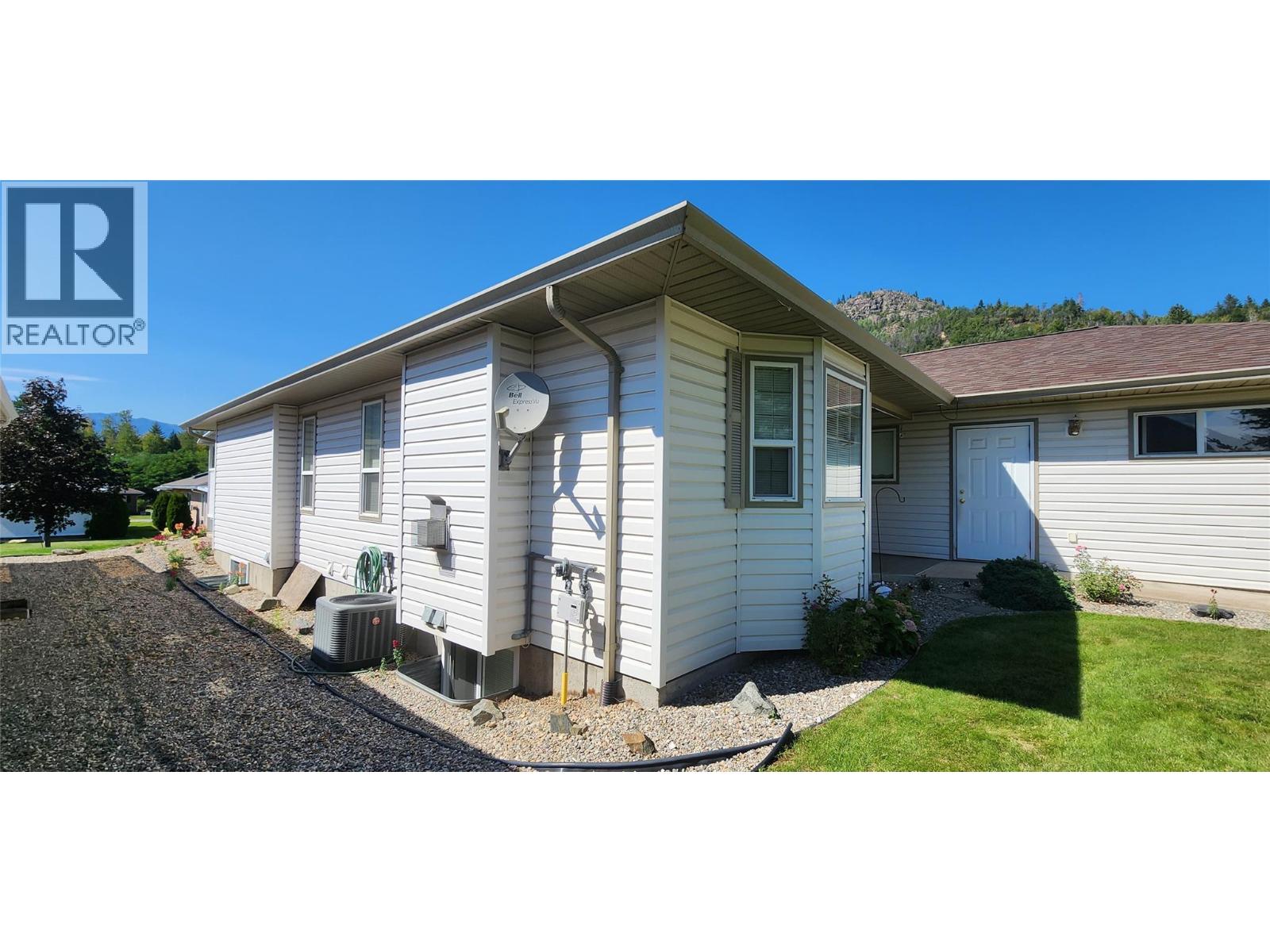 7661 Crema Drive, Trail, British Columbia  V1R 2Y8 - Photo 5 - 10360684