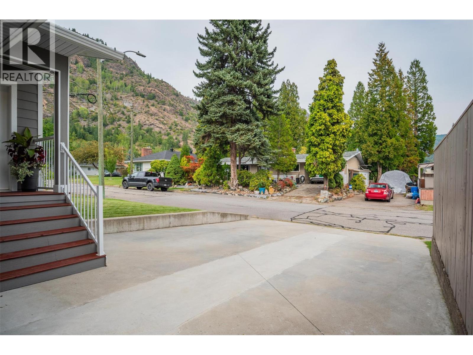 1455 Daisy Street, Trail, British Columbia  V1R 2R7 - Photo 38 - 10360914