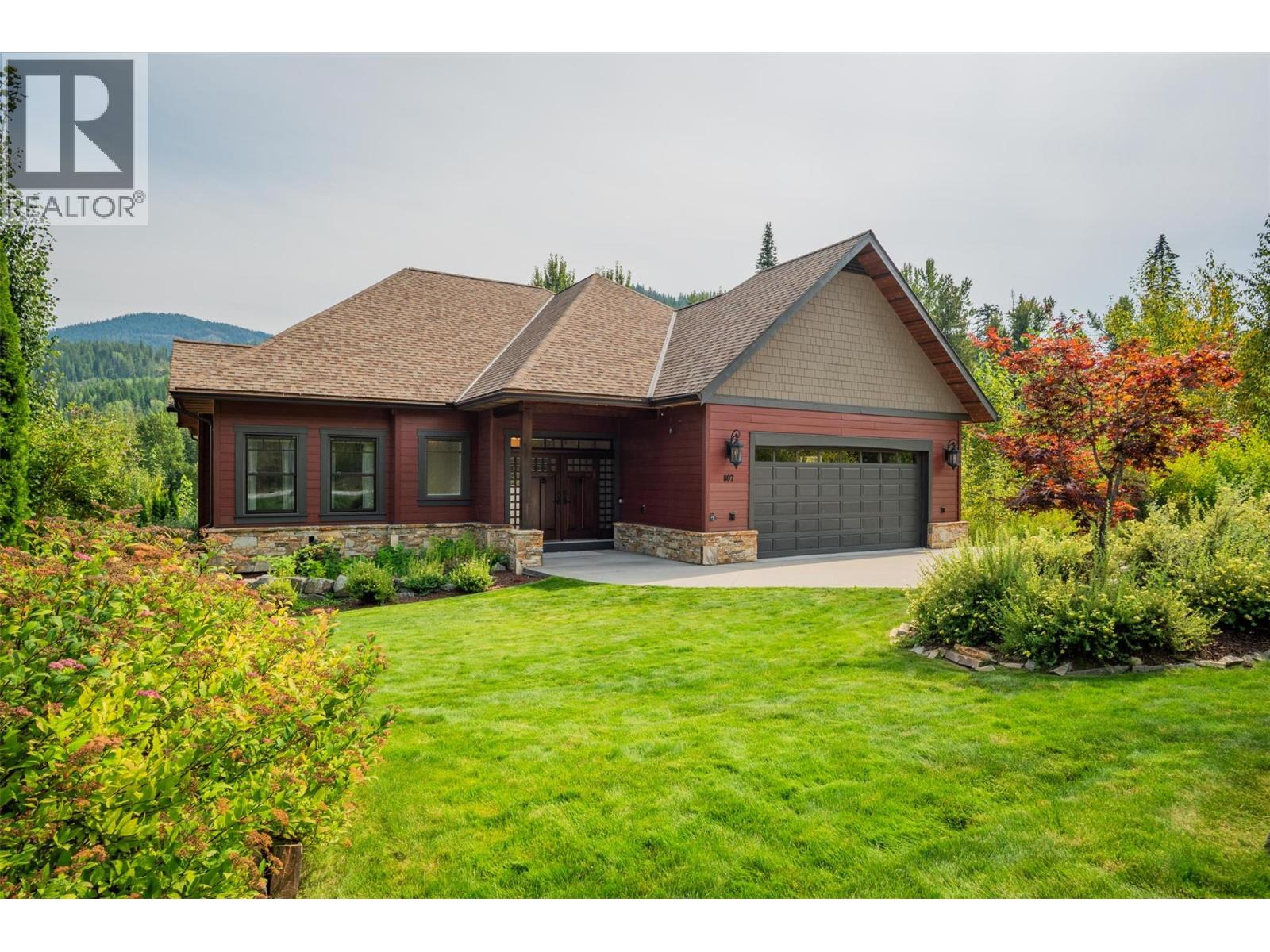 807 White Tail Drive, Rossland, British Columbia  V0G 1Y0 - Photo 2 - 10360896