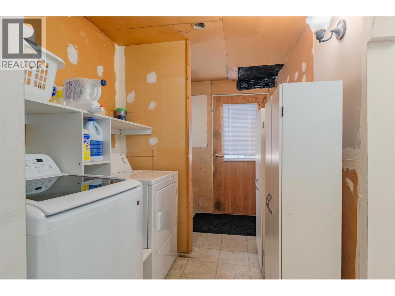 562 Spokane Street, Trail, British Columbia  V1R 3V8 - Photo 19 - 10361181