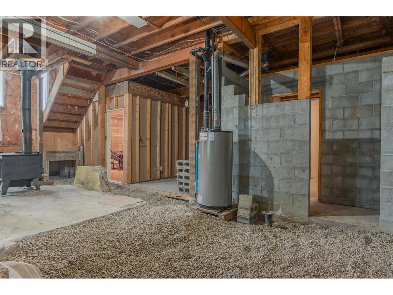 562 Spokane Street, Trail, British Columbia  V1R 3V8 - Photo 26 - 10361181