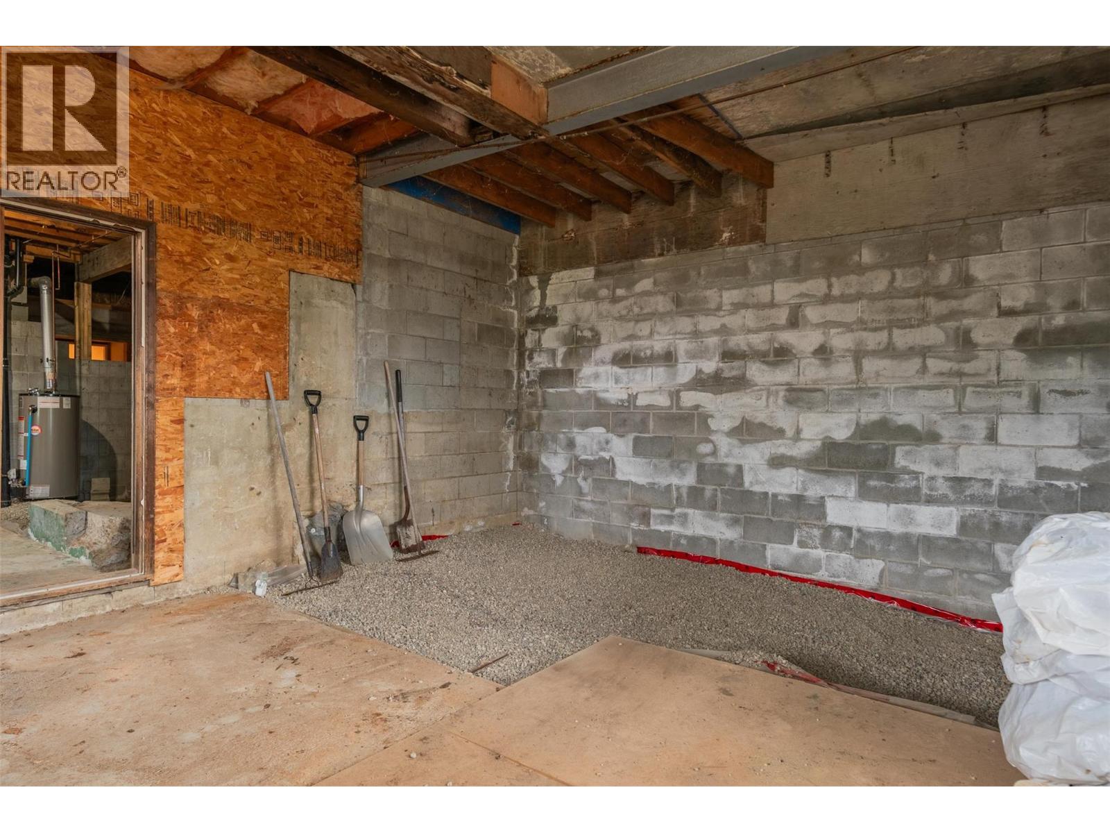 562 Spokane Street, Trail, British Columbia  V1R 3V8 - Photo 28 - 10361181