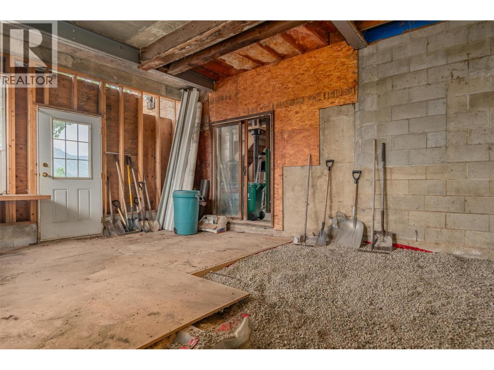 562 Spokane Street, Trail, British Columbia  V1R 3V8 - Photo 30 - 10361181