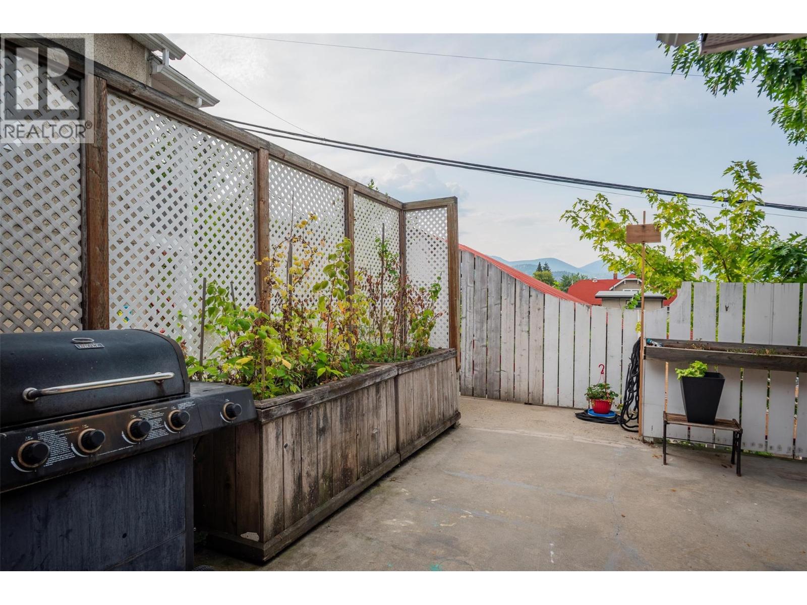 562 Spokane Street, Trail, British Columbia  V1R 3V8 - Photo 35 - 10361181