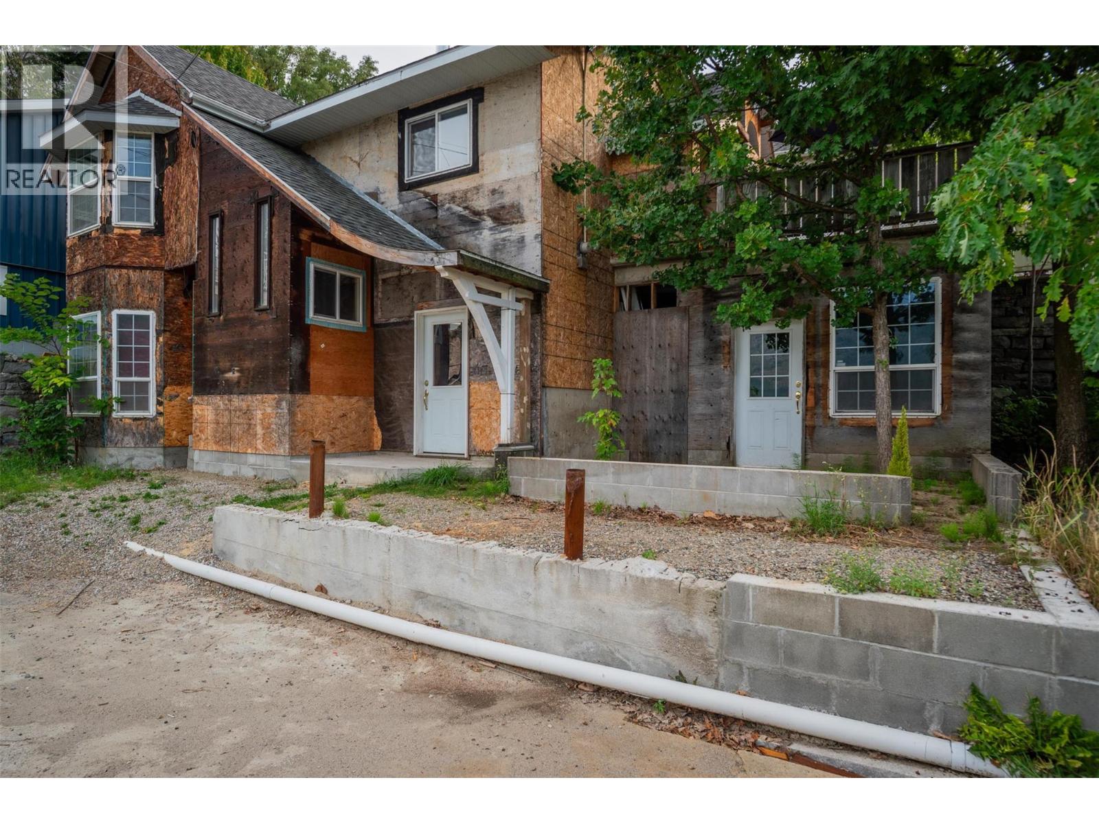 562 Spokane Street, Trail, British Columbia  V1R 3V8 - Photo 46 - 10361181