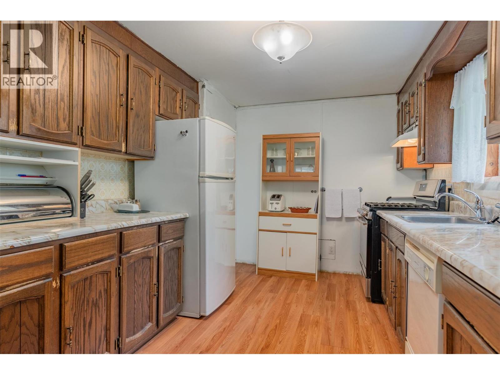 562 Spokane Street, Trail, British Columbia  V1R 3V8 - Photo 7 - 10361181