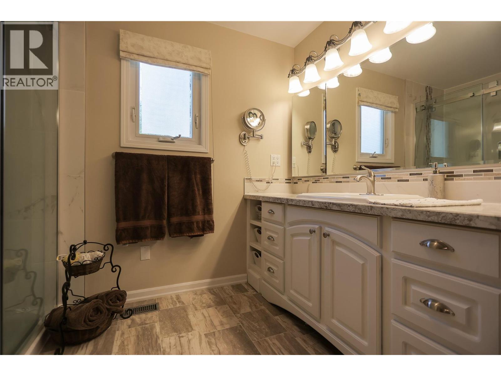 430 3rd Avenue, Trail, British Columbia  V1R 4V4 - Photo 25 - 10361161
