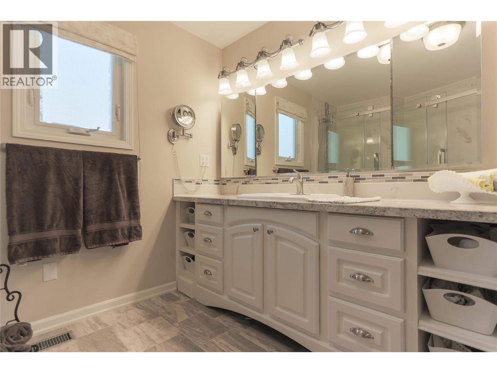 430 3rd Avenue, Trail, British Columbia  V1R 4V4 - Photo 26 - 10361161