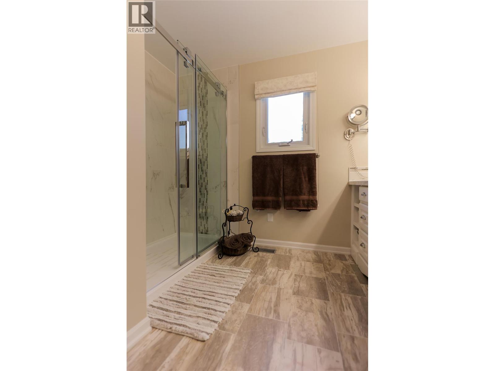 430 3rd Avenue, Trail, British Columbia  V1R 4V4 - Photo 27 - 10361161