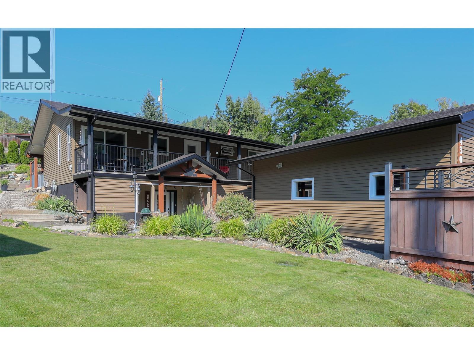 430 3rd Avenue, Trail, British Columbia  V1R 4V4 - Photo 3 - 10361161