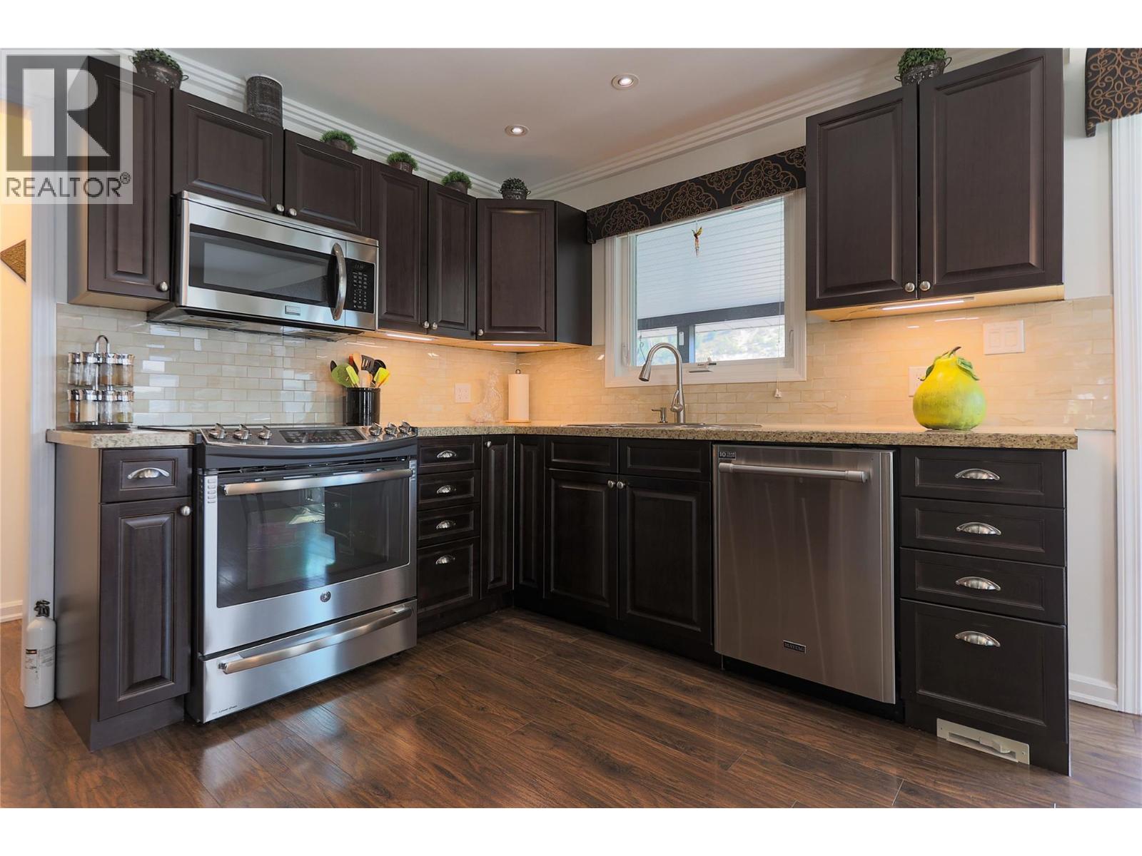 430 3rd Avenue, Trail, British Columbia  V1R 4V4 - Photo 6 - 10361161