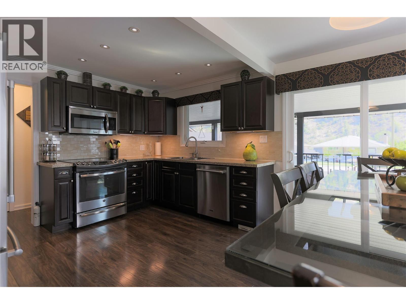 430 3rd Avenue, Trail, British Columbia  V1R 4V4 - Photo 7 - 10361161