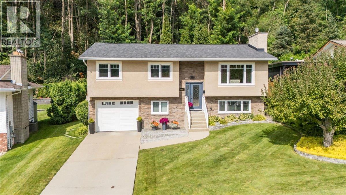 2321 Mcbride Street, Trail, British Columbia  V1R 3A6 - Photo 1 - 10361208