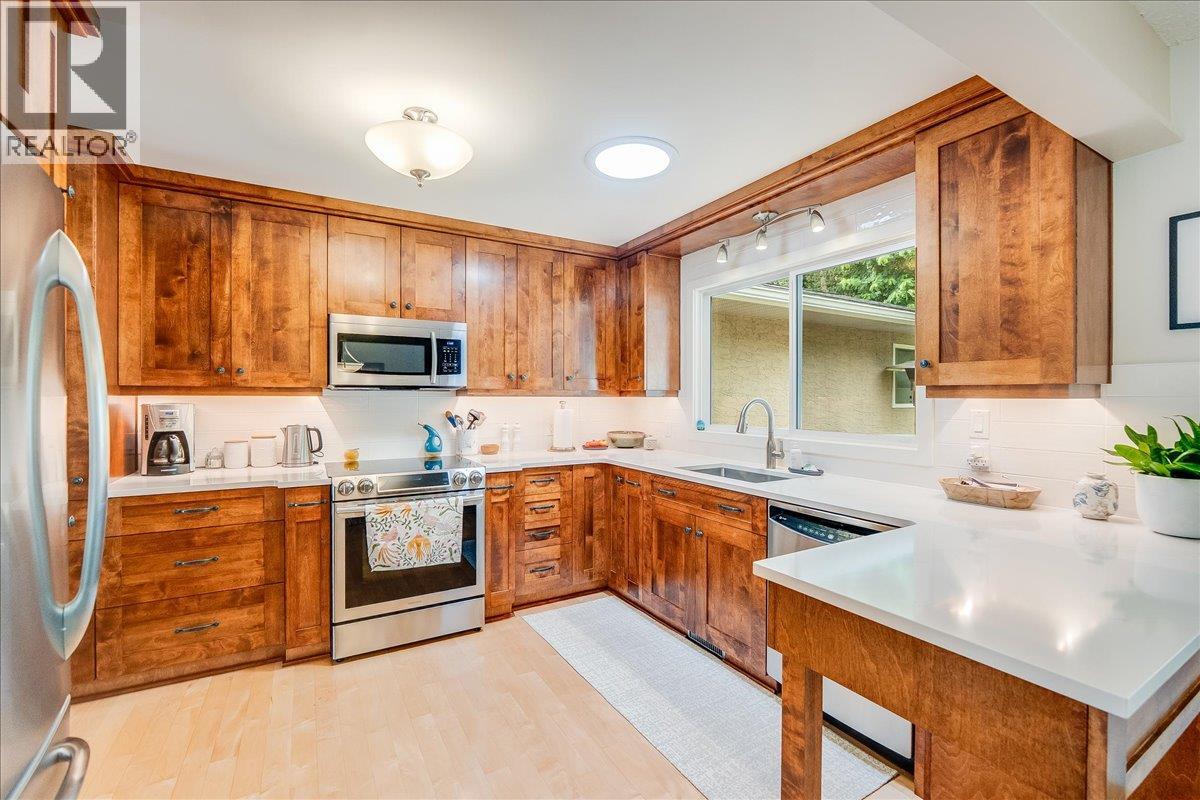 2321 Mcbride Street, Trail, British Columbia  V1R 3A6 - Photo 16 - 10361208