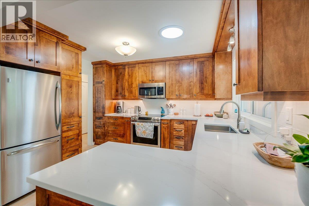 2321 Mcbride Street, Trail, British Columbia  V1R 3A6 - Photo 20 - 10361208