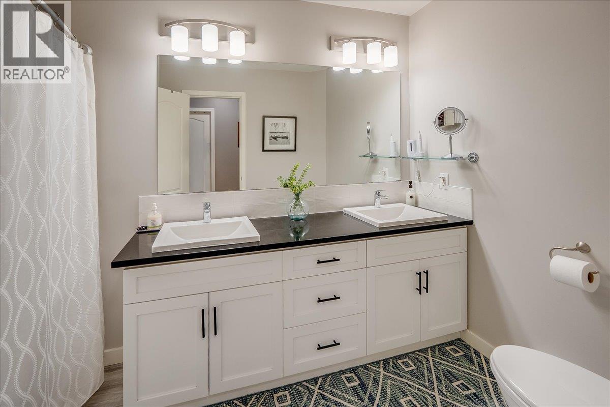 2321 Mcbride Street, Trail, British Columbia  V1R 3A6 - Photo 40 - 10361208