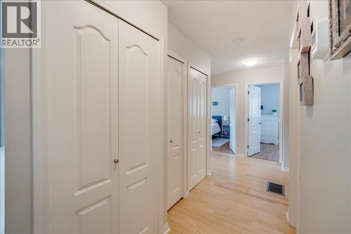 2321 Mcbride Street, Trail, British Columbia  V1R 3A6 - Photo 43 - 10361208