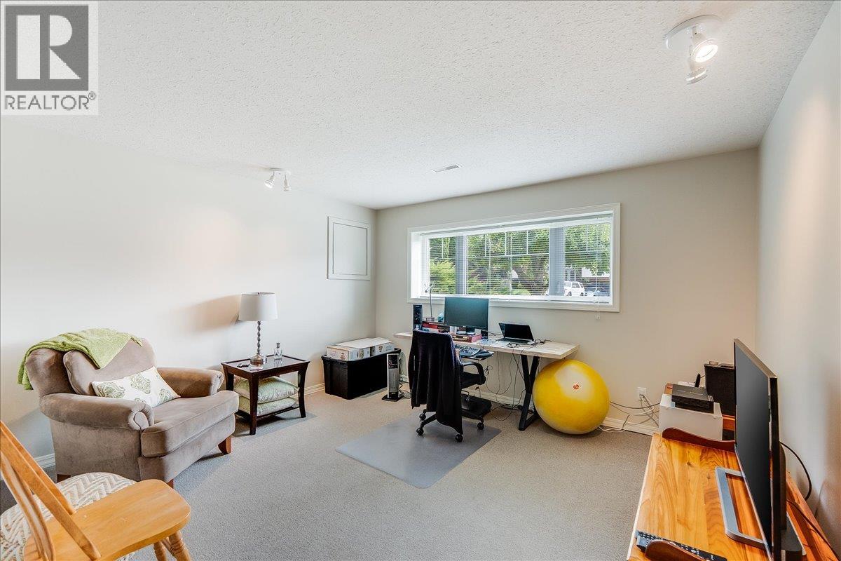2321 Mcbride Street, Trail, British Columbia  V1R 3A6 - Photo 54 - 10361208