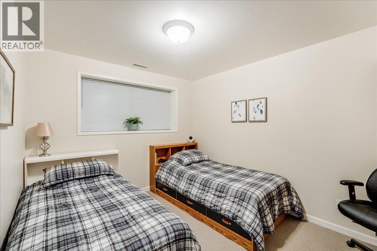 2321 Mcbride Street, Trail, British Columbia  V1R 3A6 - Photo 56 - 10361208